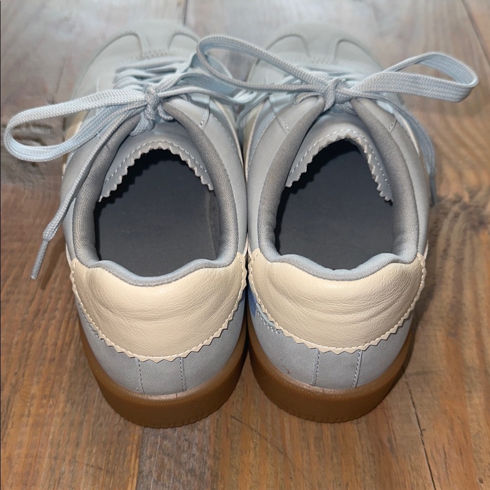 Dolce Vita Women's Voyage Sneaker Light Blue and White Sneakers 7 - Picture 7 of 11